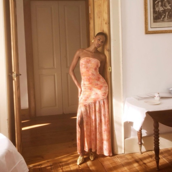 Adoore Strapless dress - Picture 2 of 8